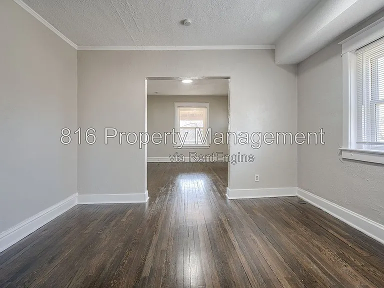 2416 E 22nd St #2W — Photo 5