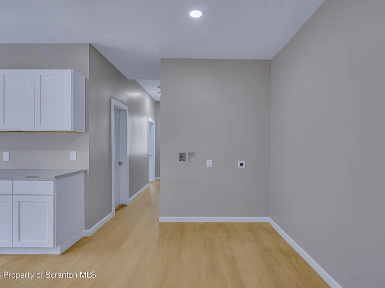 380 Scott St #1 — Photo 10