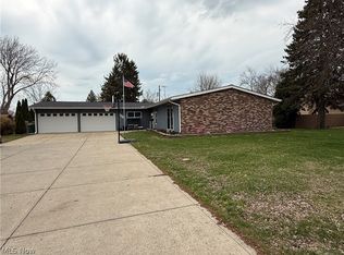 7145 Lake Shore Blvd, Mentor, OH 44060