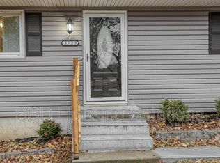 3725 E 96th St, Kansas City, MO 64137