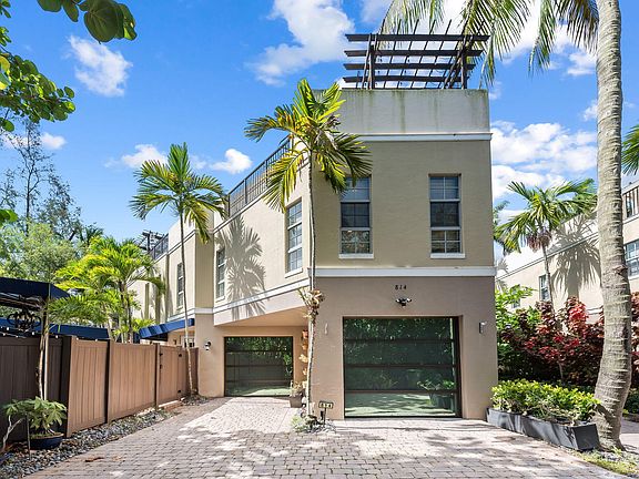2nd image of 814 SW 10TH Street #814
