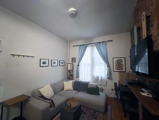 Rented by Denise Rosenblum, LREB | media 3