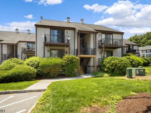 7124 Dell Pl #124, Stanhope Boro, NJ 07874