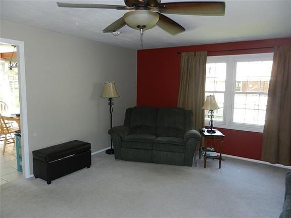 4th image of 65 S Johanna Dr