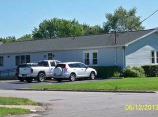 560 Center Rd, West Seneca, NY 14224