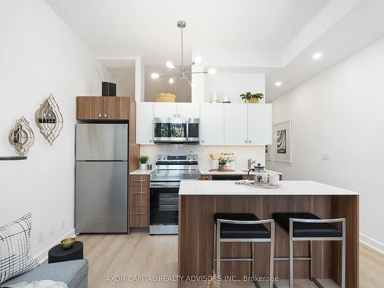 350 Wellington St W #G04 — Photo 2