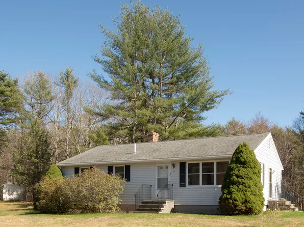 9 Taylor Farm Lane, Topsham, ME 04086
