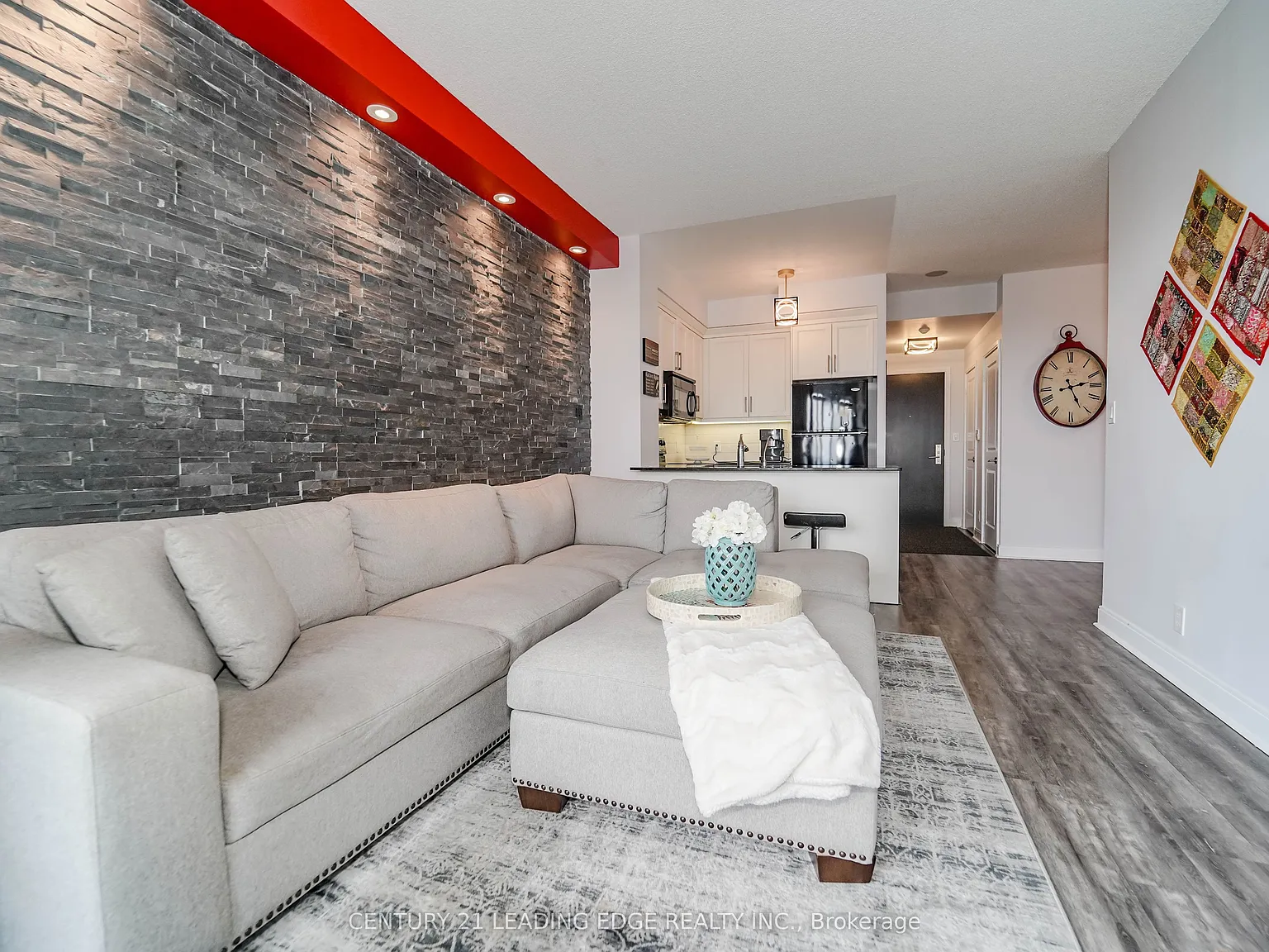 2 bed, $2,700 — Photo 4