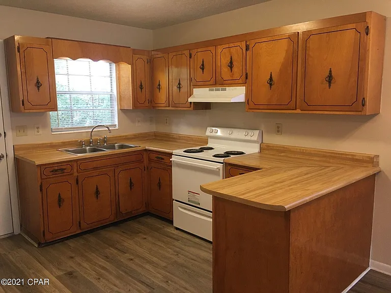 1527 Grace Ave #B — Photo 10