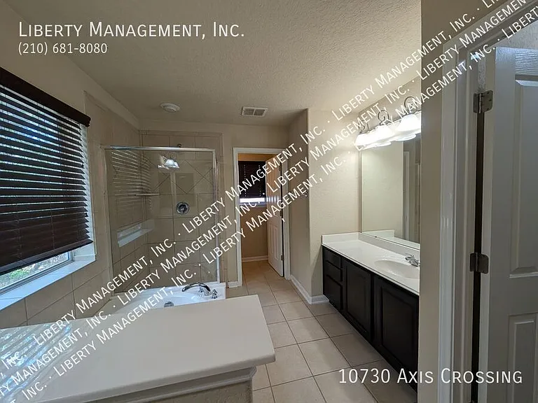 10730 Axis Xing — Photo 30
