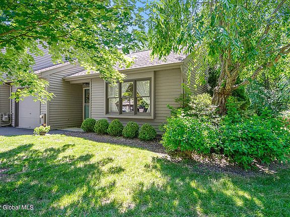 5th image of 527 Townwood Dr