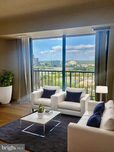 1800 Old Meadow Rd APT 1715, Mc Lean, VA, 22102