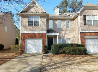 37 Oak Green Dr, Lawrenceville, GA 30044