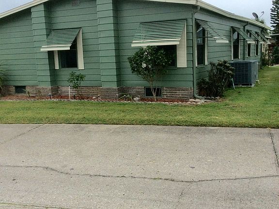 3rd image of 577 Oak Island Cir