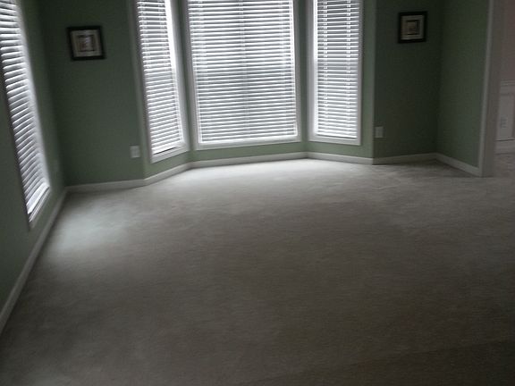 4th image of 909 Madison Trace Ct