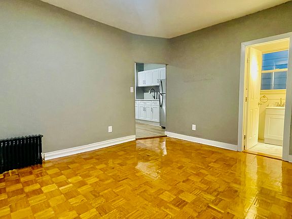 5th image of 134 N 7th Ave Floor 2