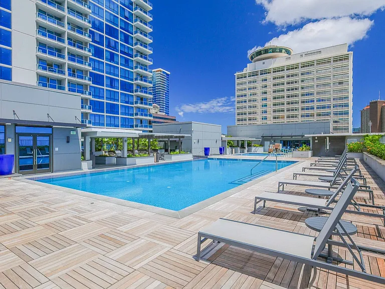 1391 Kapiolani Blvd — Photo 16