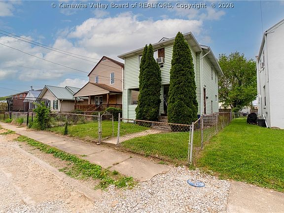 3rd image of 311 18th St