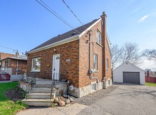 301 Gibbons St, Oshawa, ON L1J 4Y5