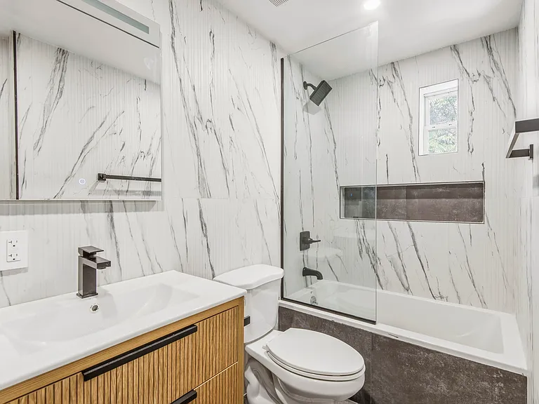 307 S 4th St #3 — Photo 11