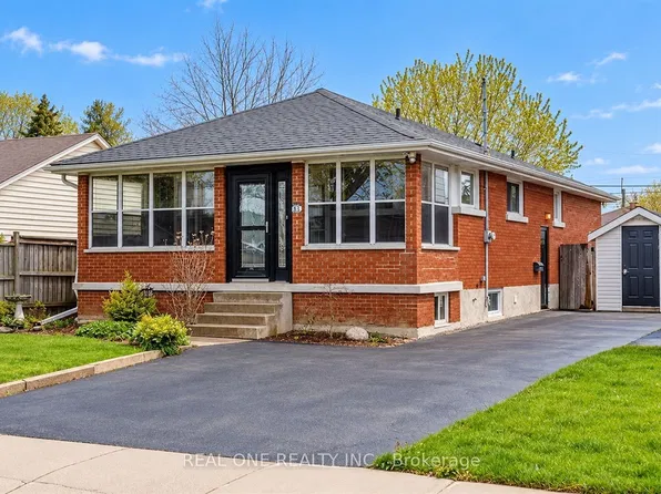 25 Terrace Dr, Hamilton, ON L9A 2Y5