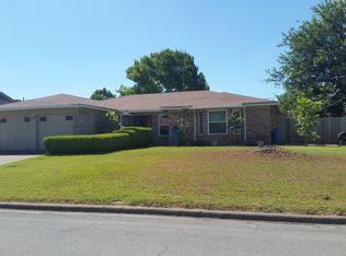 1736 Timbercreek Rd, Benbrook, TX 76126