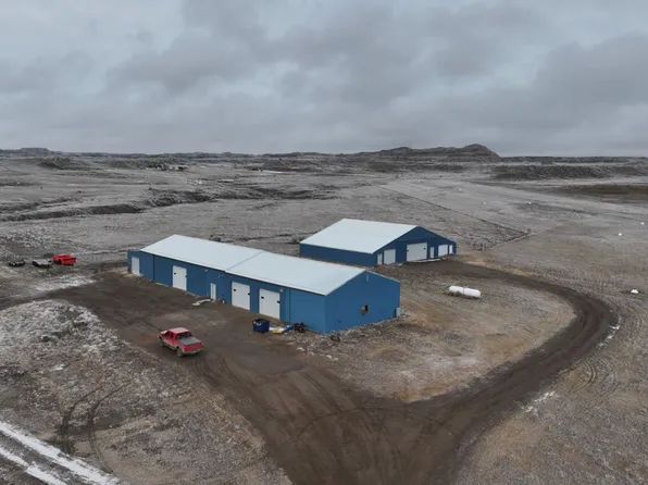 99 S Sunday Creek Dr, Miles City, MT 59301