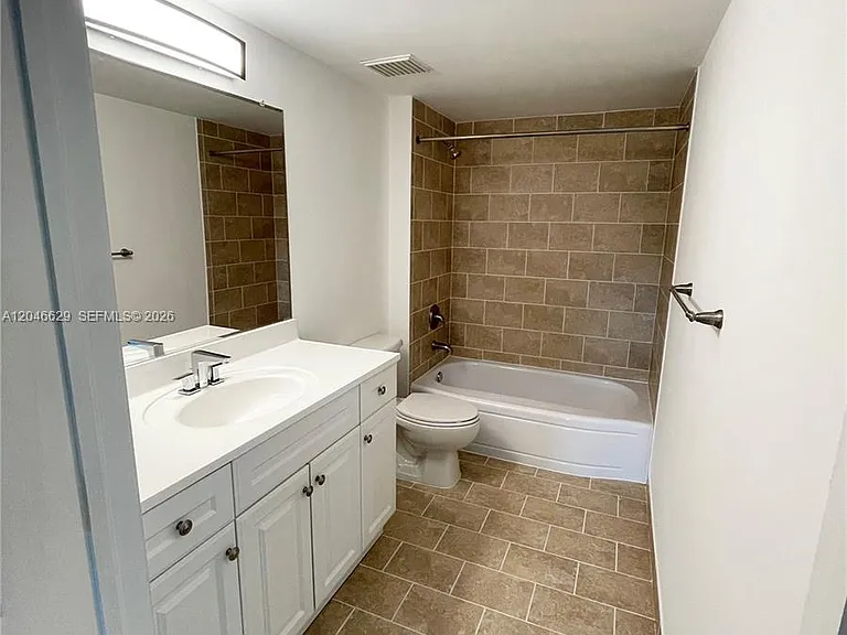 1723 SW 2nd Ave #801 — Photo 10
