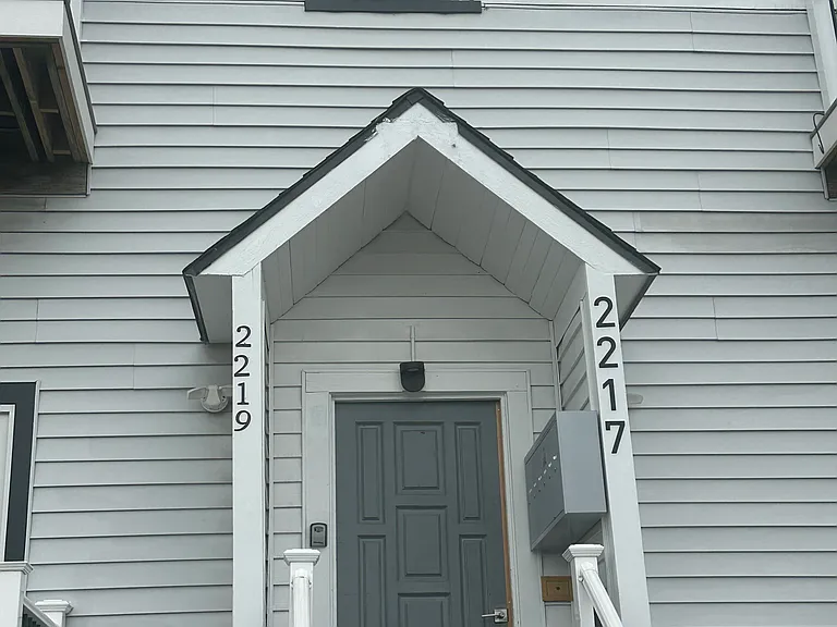 2219 Kenton St #A — Photo 44