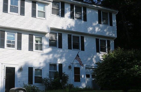 2nd image of 13 Twin Brooks Cir