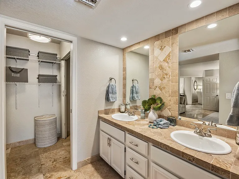 10608 E Arabian Park Dr — Photo 11