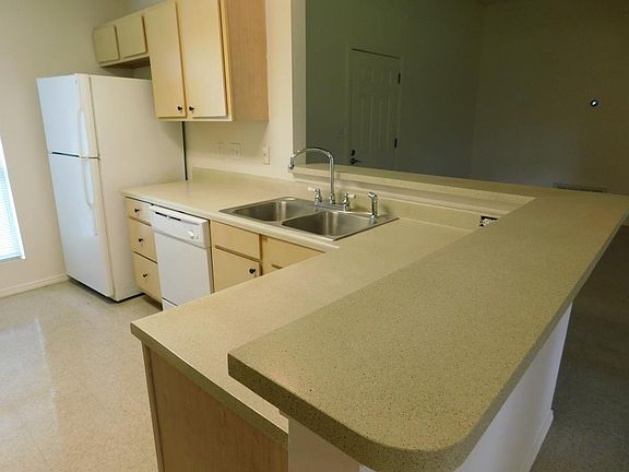 3rd image of 37 Arva Ct