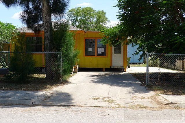 1st image of 1132 Calle Pluton