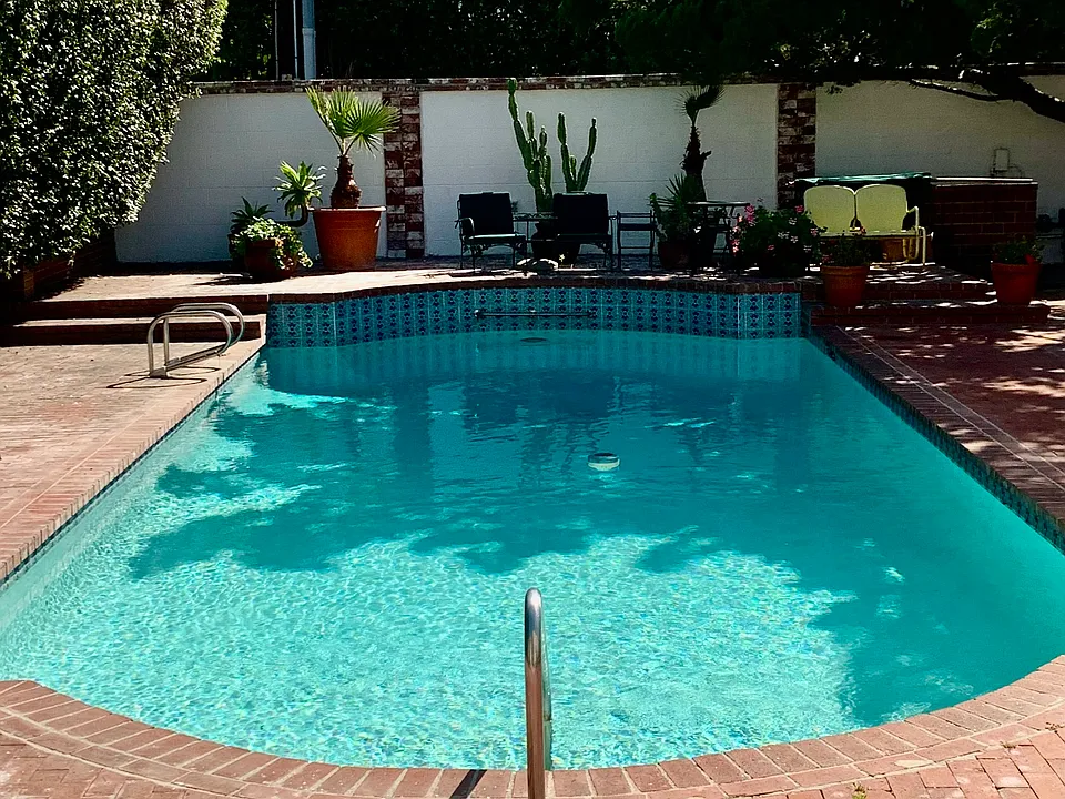 Exquisite pool, perfect for laps or just a good float!