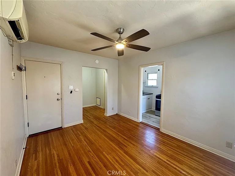 697 Mira Monte Pl #E — Photo 3