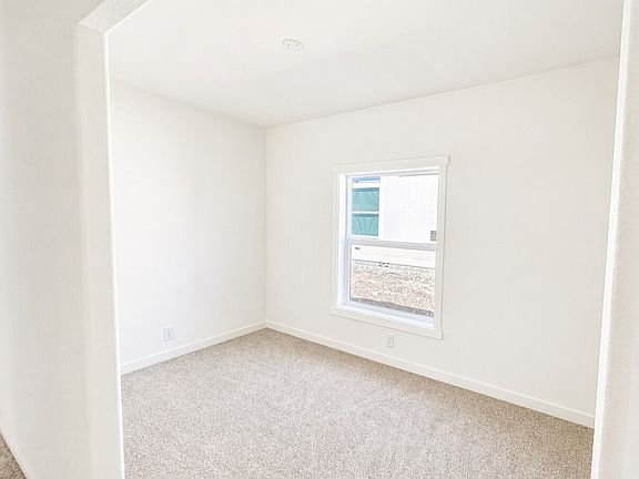 5th image of 2073 Timber Street #35