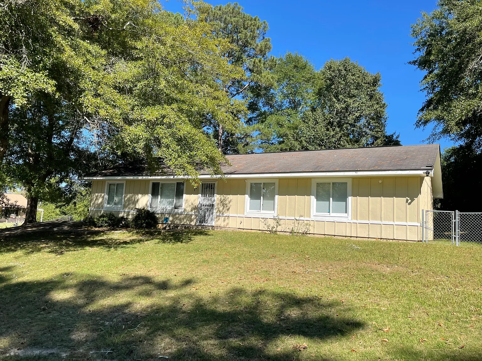4 bed, 1464 sqft, $1,300 — Photo 2