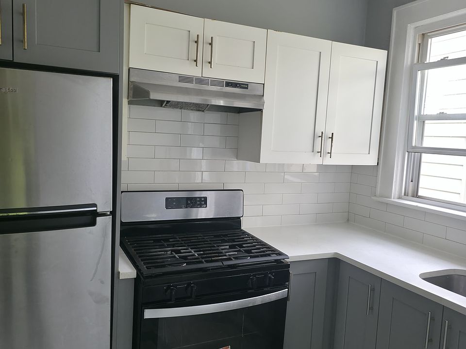 1st image of 549 20th St #3A