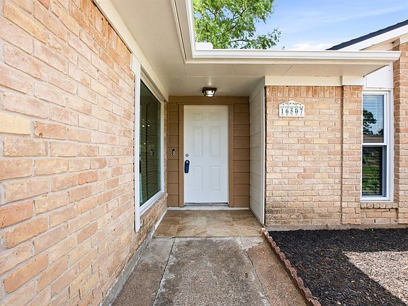 5th image of 16507 Cairngorm Dr