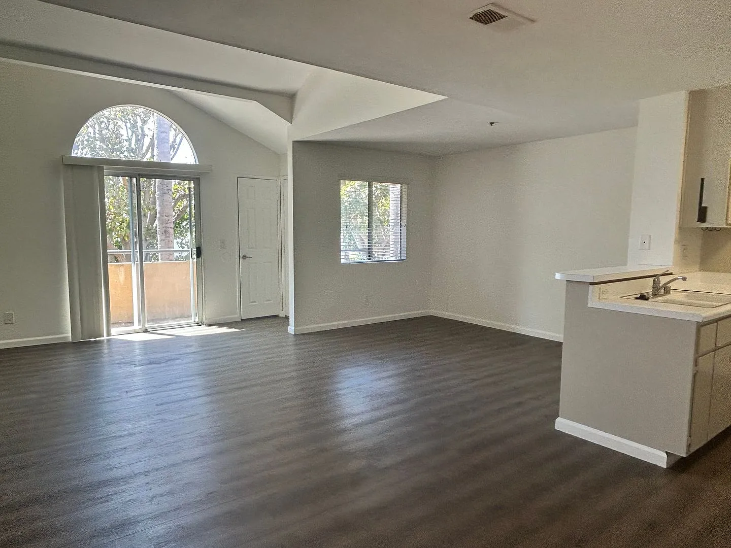 Oakdale Apartments (Village Palm Apartments) — Photo 1