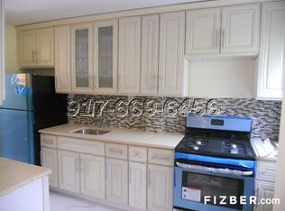927 E 218th St, Bronx, NY 10469