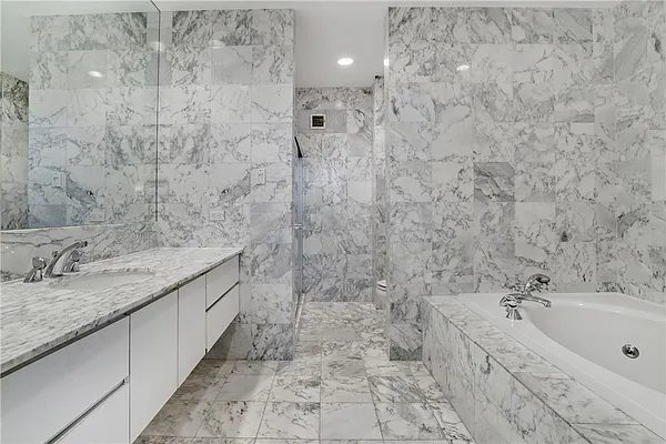 Rented by R New York | media 11