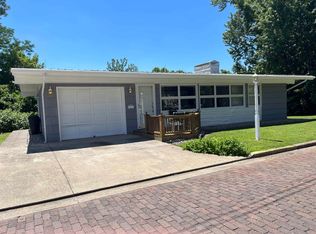 711 Division St, Russell, KY 41169