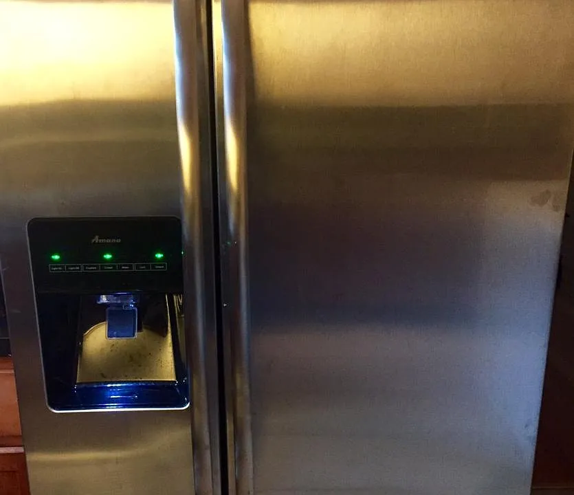 Refridgerator