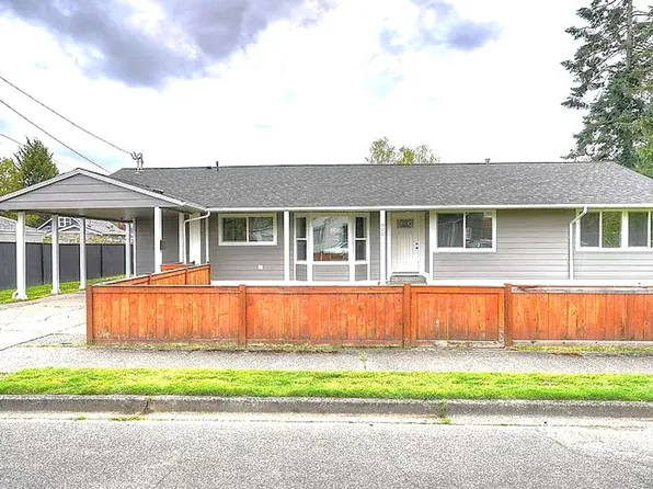 922 5th Ave SW #A, Puyallup, WA 98371