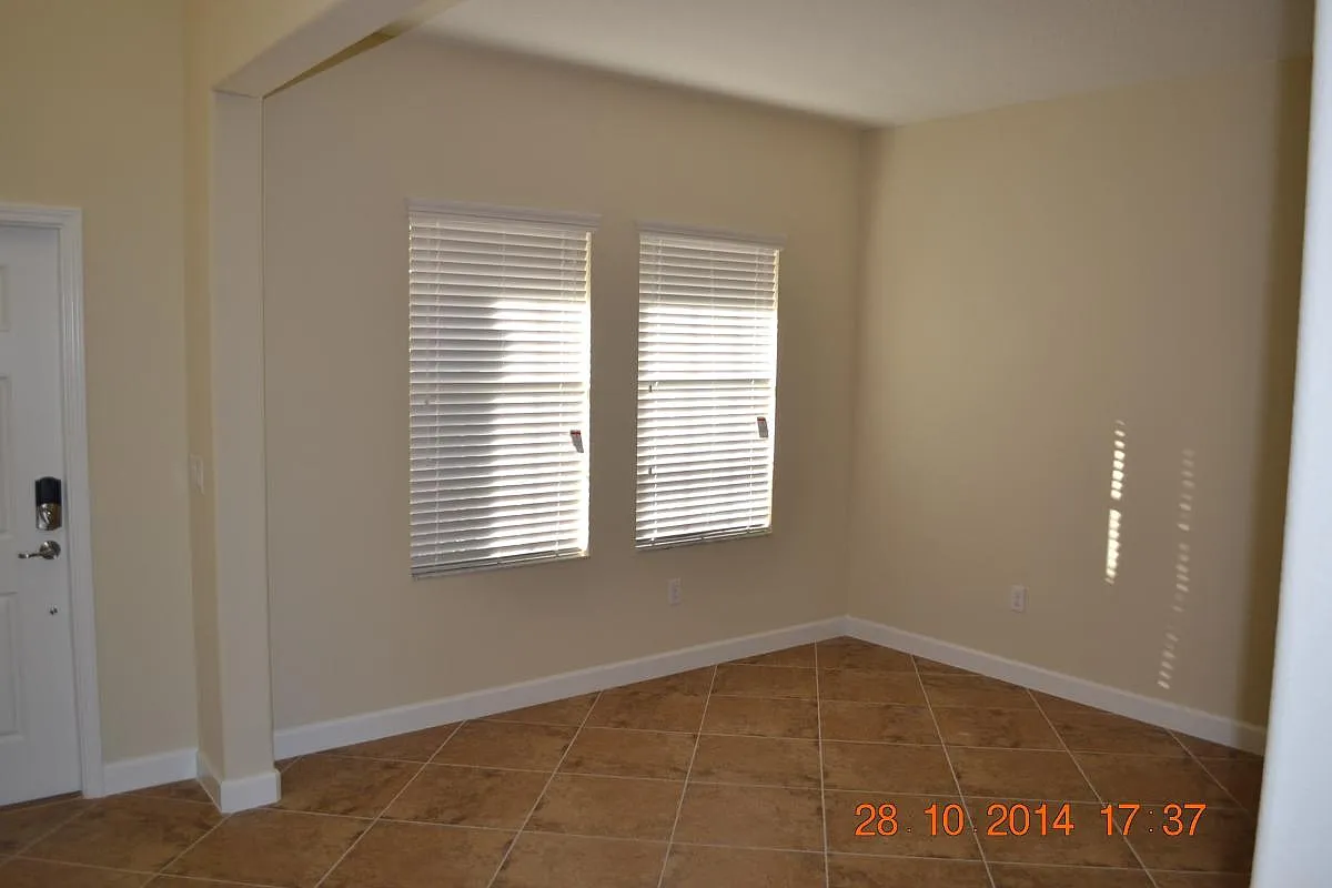 Building Photo - 19347 Paddock View Dr