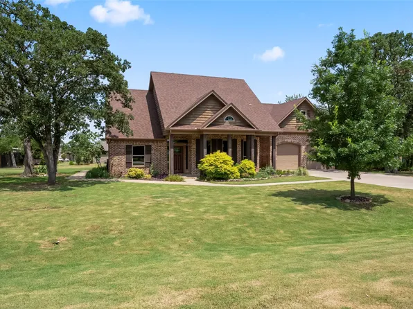 108 Bent Oak Dr, Aubrey, TX 76227
