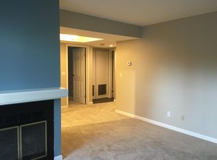 7444 Foxridge Way APT E, Anchorage, AK 99518