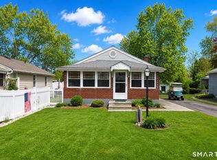 9 Corsino Ave, Old Lyme, CT 06371