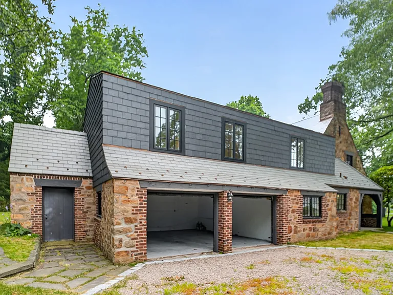 1085 Ridge Rd — Photo 36